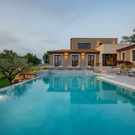 Lukas Markovici Vizinada