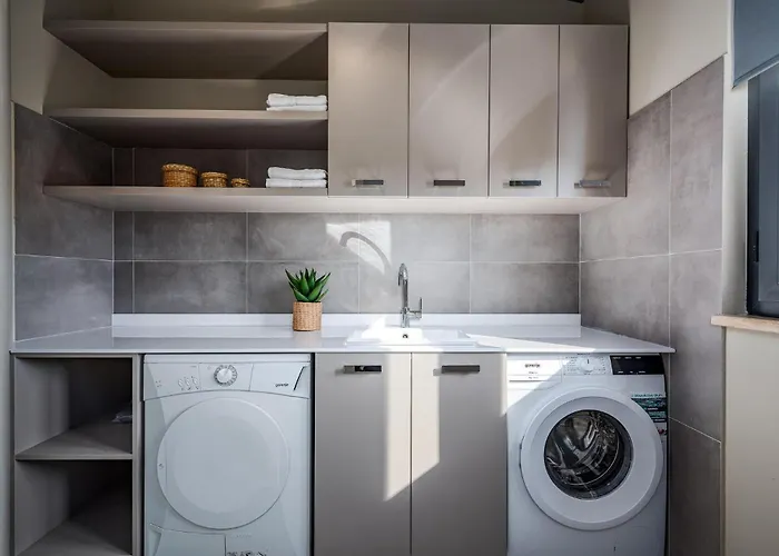 Lukas Markovici Semesterbostad